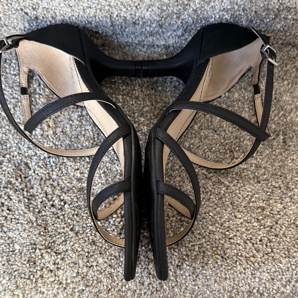 NIB Life Stride “Flaunt” Black Pleather Strappy Heels - Picture 7 of 9